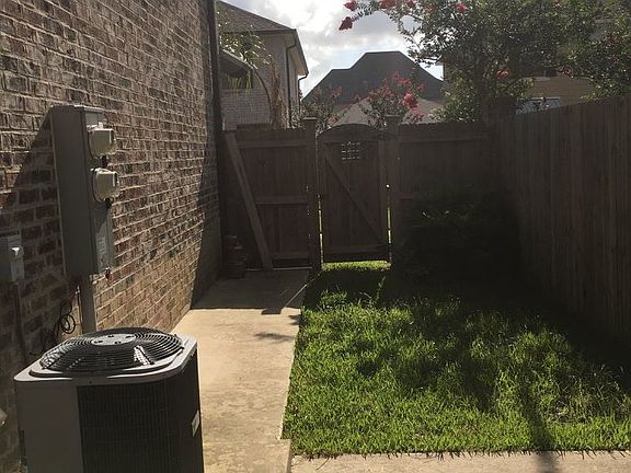 5th image of 1500 Lacadie Dr APT B