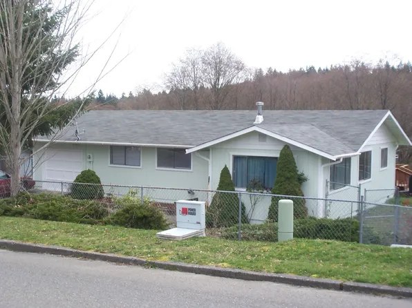 2215 Lincoln Ave SE, Pt Orchard, WA 98366