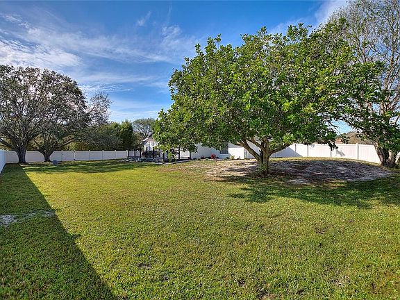 5th image of 2054 Racimo Dr