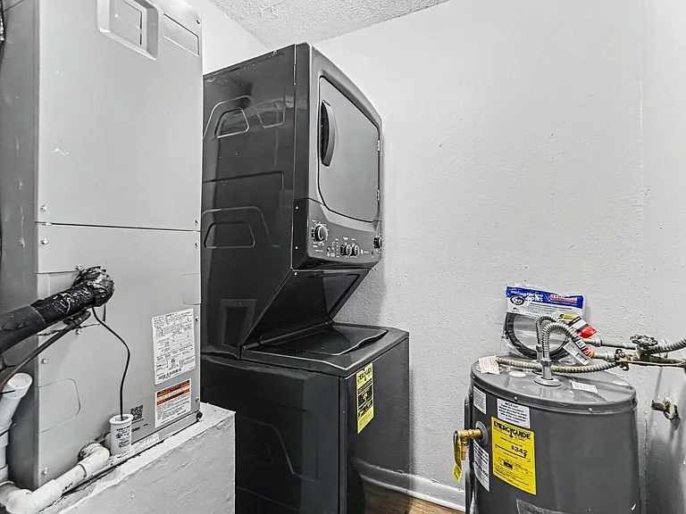 2181 Agora Cir SE — Photo 15