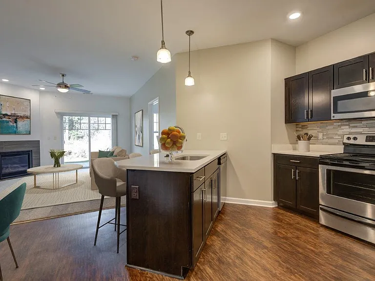 The Links at CenterPointe Townhomes — Photo 2