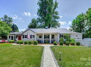 32 Central Ave, Weaverville, NC 28787