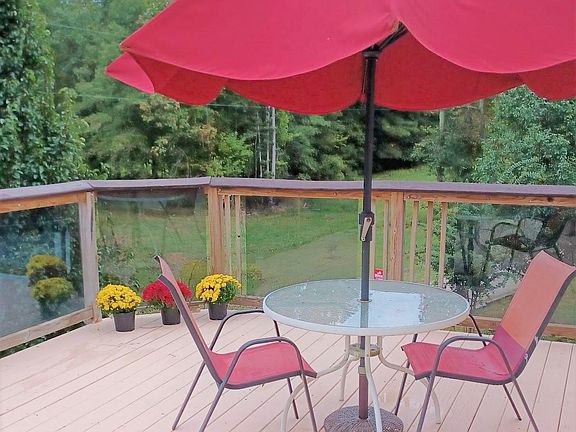 24'x13' Deck with Patio Furniture