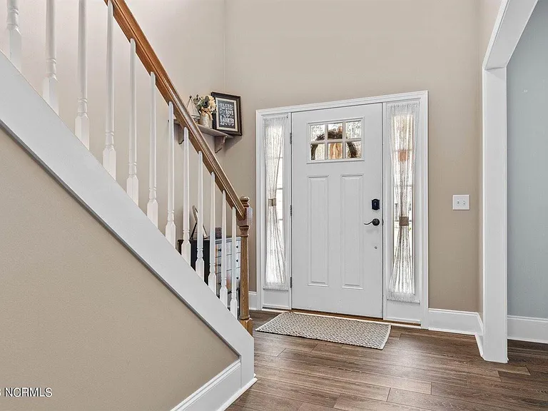 160 Argyll Ave — Photo 5
