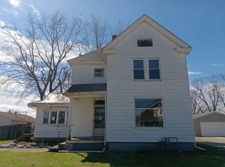 638 E Elm St, Canton, IL 61520