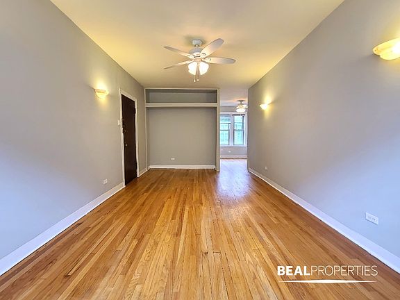 4th image of 4235 N Paulina St #E2