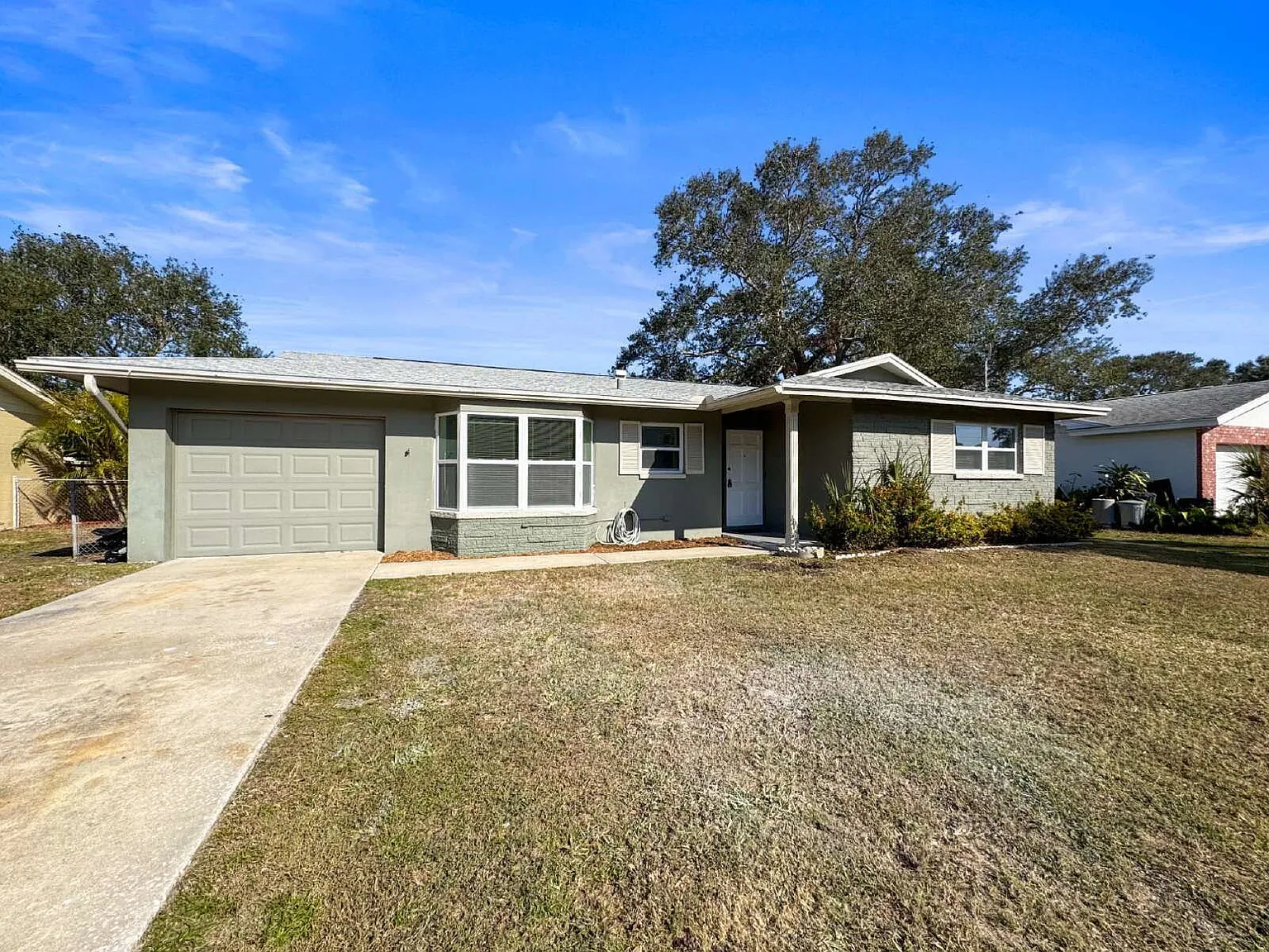 2 bed, 1.0 bath, 972 sqft, $2,195 — Photo 1