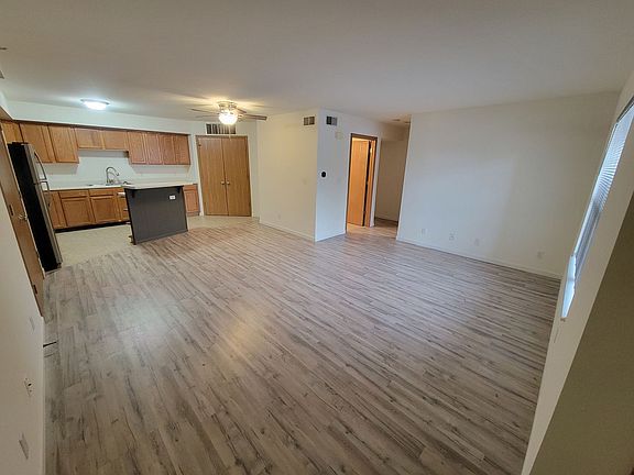 4th image of 3601 N Kingston Dr #25