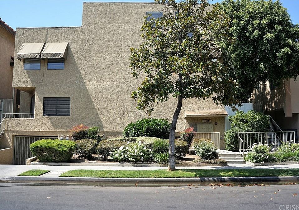1st image of 10921 Morrison St APT 7