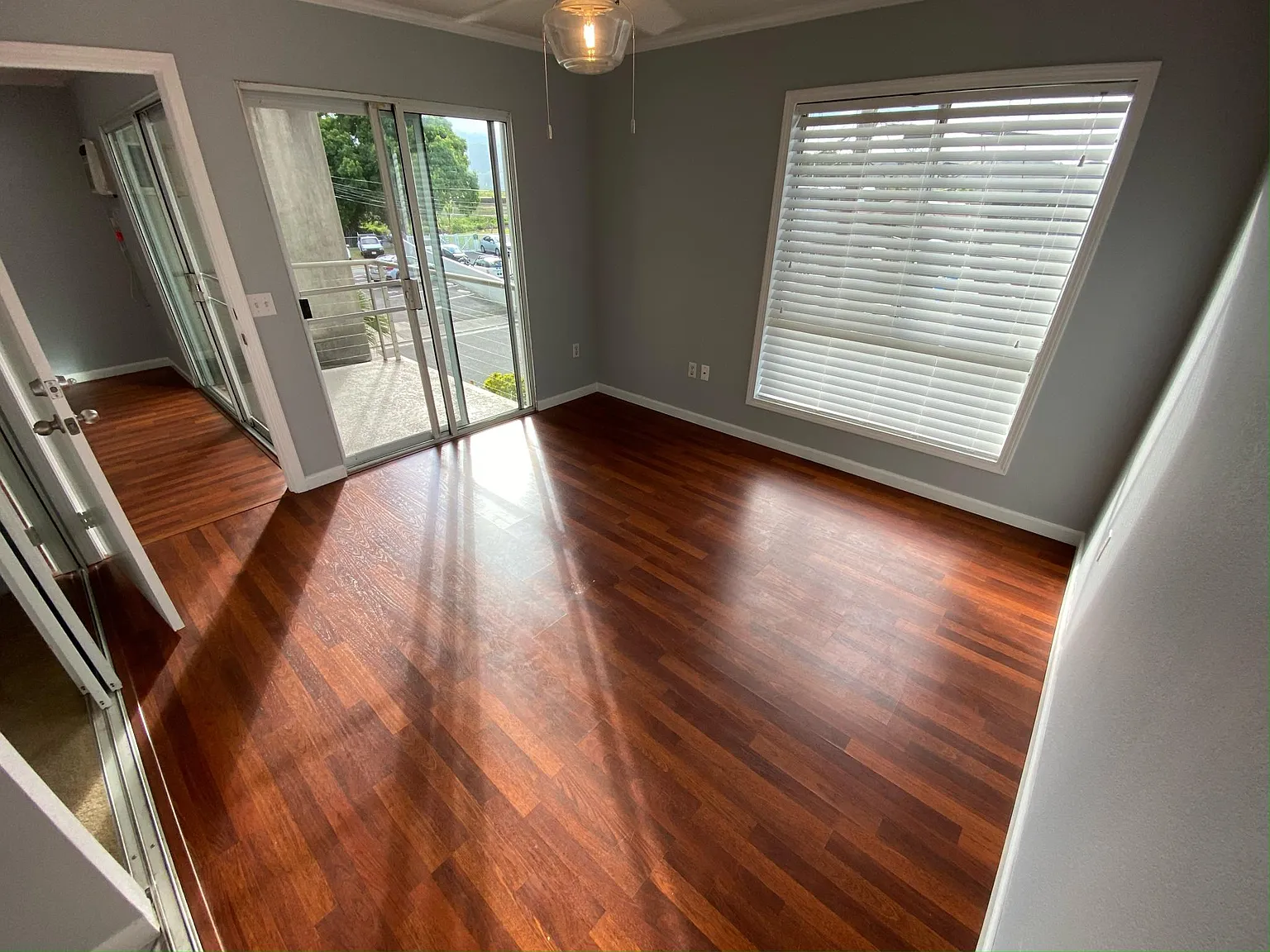 2 bed, 725 sqft, $3,300 — Photo 4