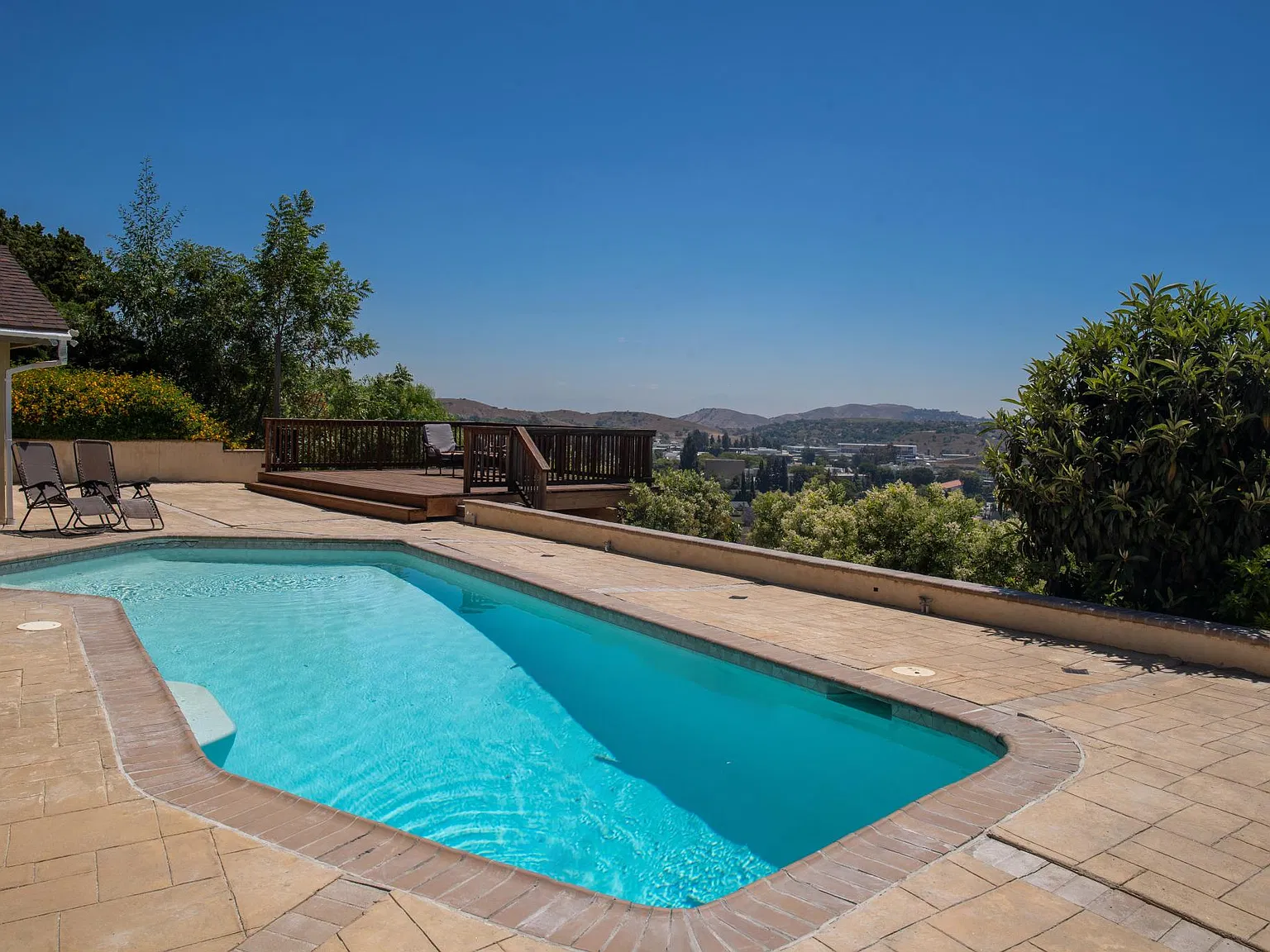 20540 Camelback Dr — Photo 2