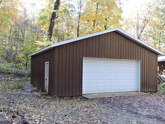 2nd image of 23607 Glenwood Dr