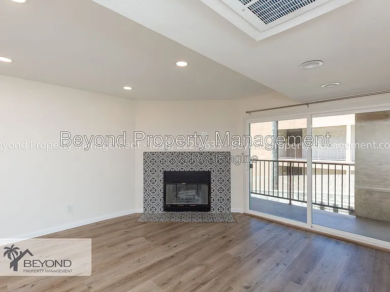 4452 Mentone St #206 — Photo 5