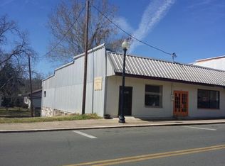 406 S 3rd St, Leesville, LA 71446