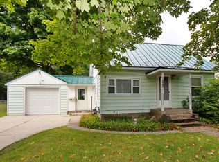575 S Wolf Lake Rd, Muskegon, MI 49442