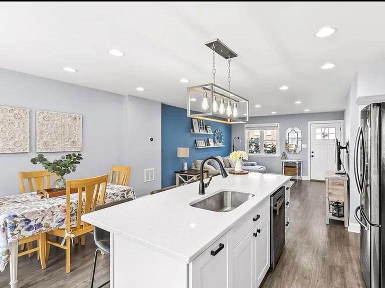 925 Oldham St — Photo 4