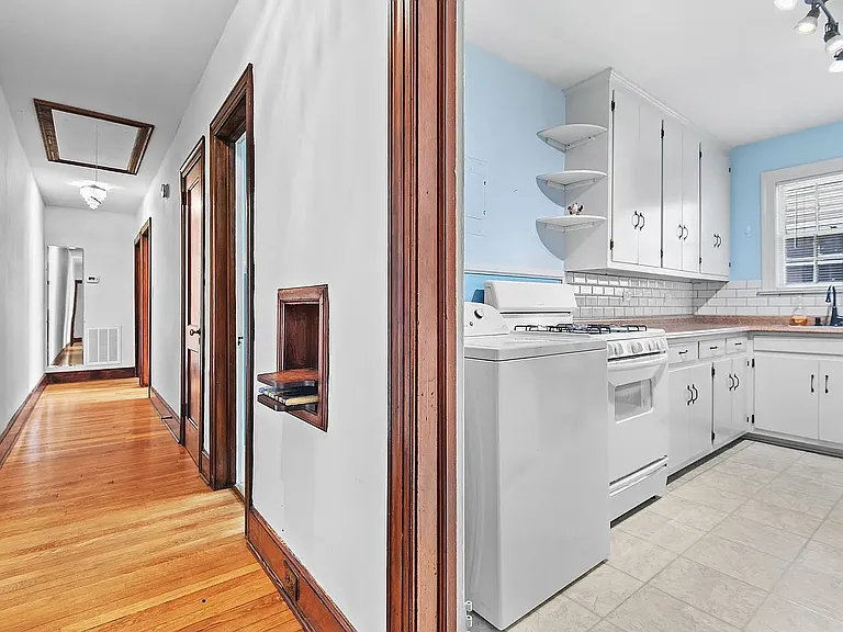 1114 N Buchanan Blvd — Photo 4
