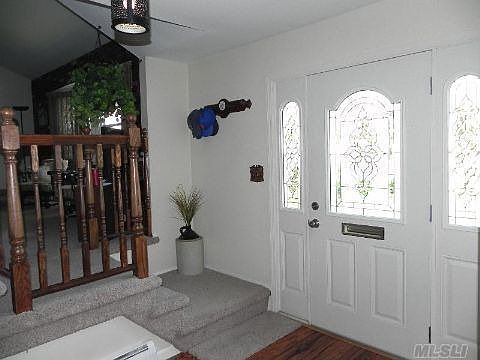 1st image of 23 Barrington Dr