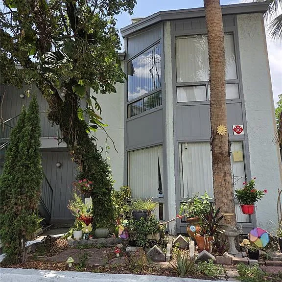 4326 Aqua Vista Dr #10-E — Photo 1