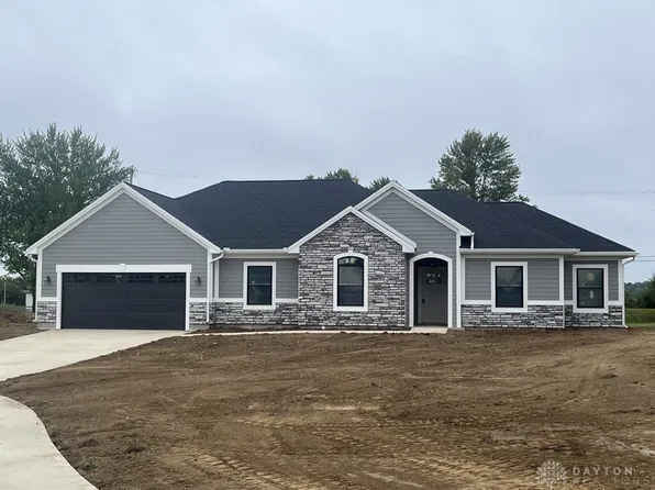 218 Westbury Dr, Greenville, OH 45331