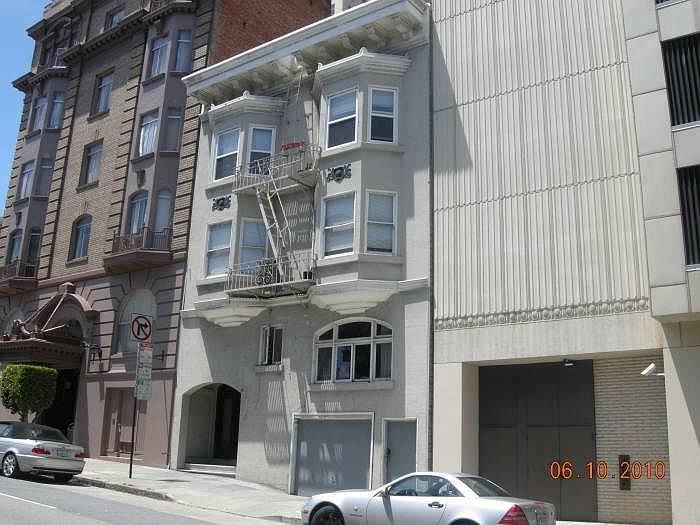 1st image of 1082 Pine St