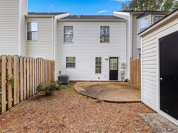 4th image of 1814 Timberly Waye