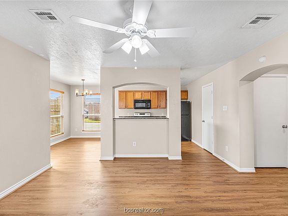 5th image of 4031 Southern Trace Dr