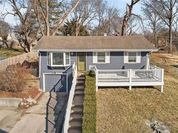 813 S Main St, Liberty, MO 64068