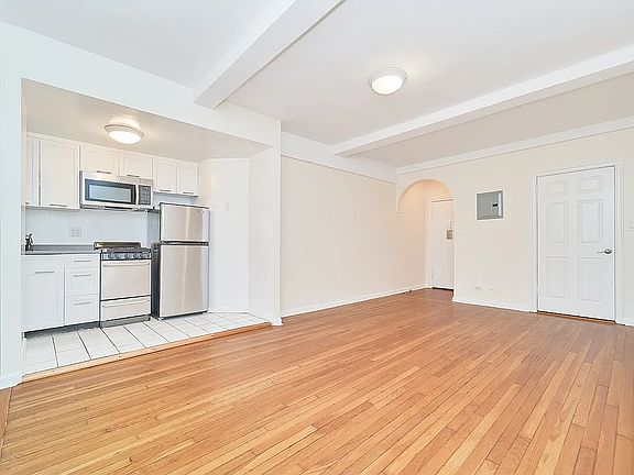2nd image of 850 Amsterdam Ave APT 9D