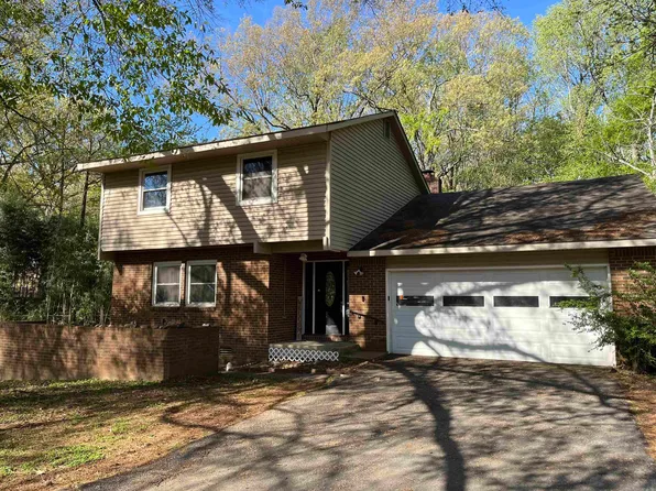 1617 Briarwood Dr, Jonesboro, AR 72401