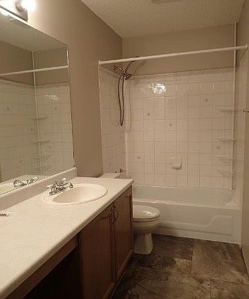 5th image of 603 Youville Dr NW