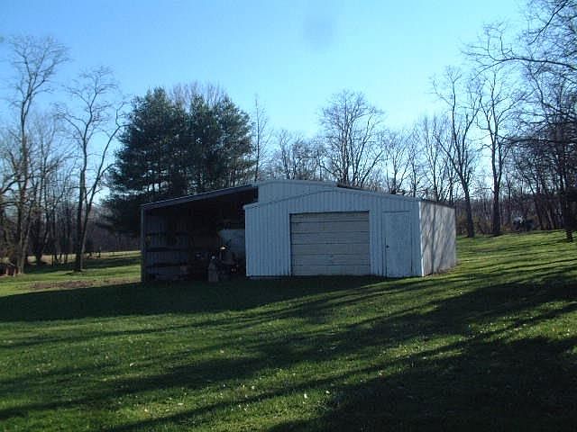 2nd image of 2131 Ford Rd