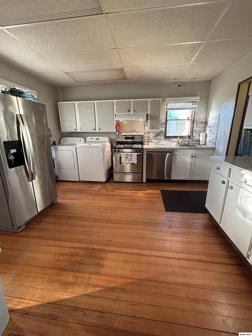 Listing photo 3 for 10859 Kenyon Rd