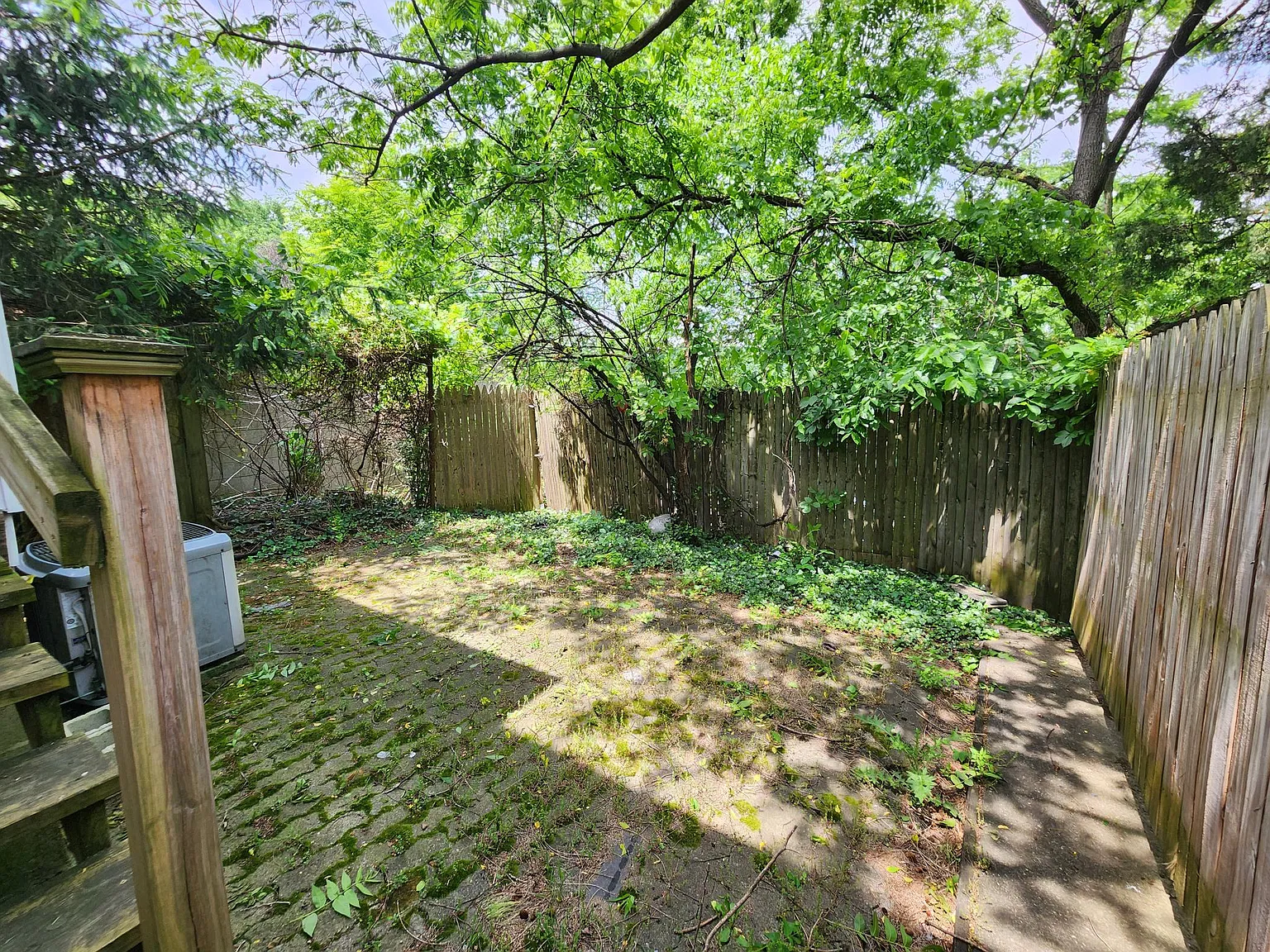 3 bed, 954 sqft, $1,550 — Photo 2