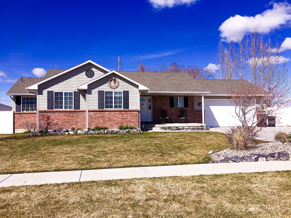 1st image of 4257 E Smithfield Way