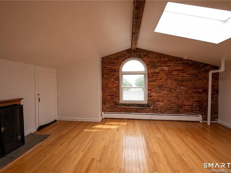 100 Lyon St — Photo 10