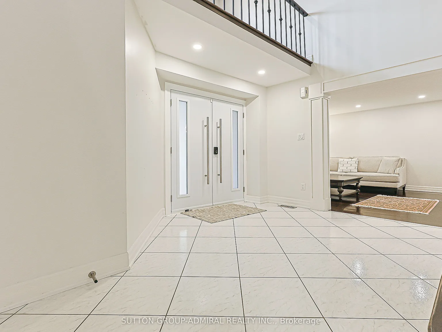 4 bed, $5,000 — Photo 3
