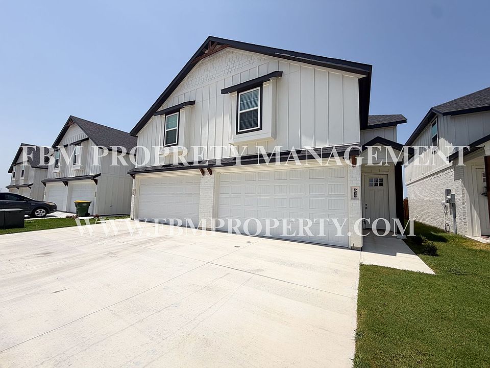 1st image of 920 Cooksey Ct #B