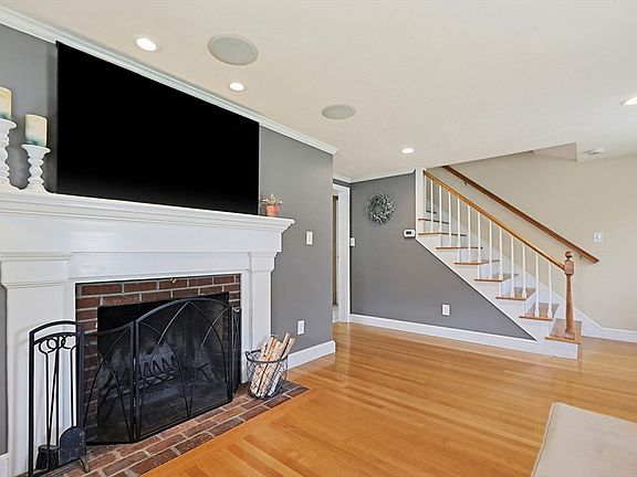 5th image of 1 Birchwood Rd