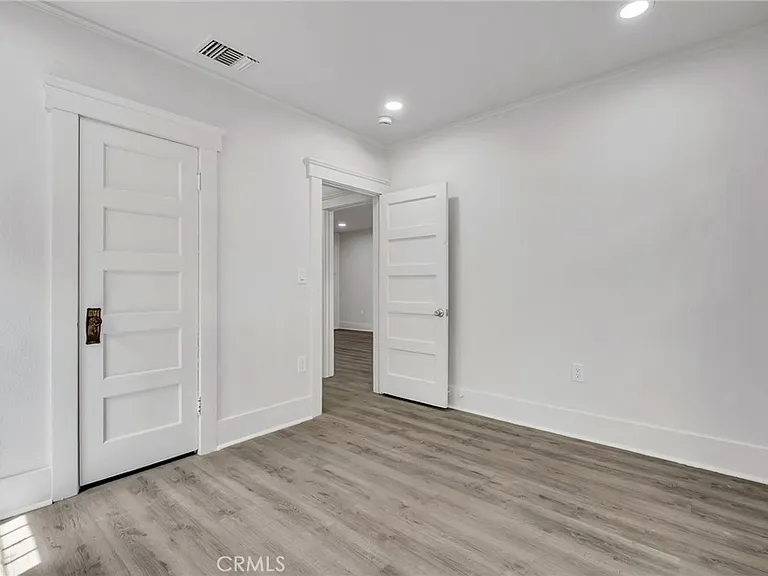 809 E Colton Ave — Photo 18