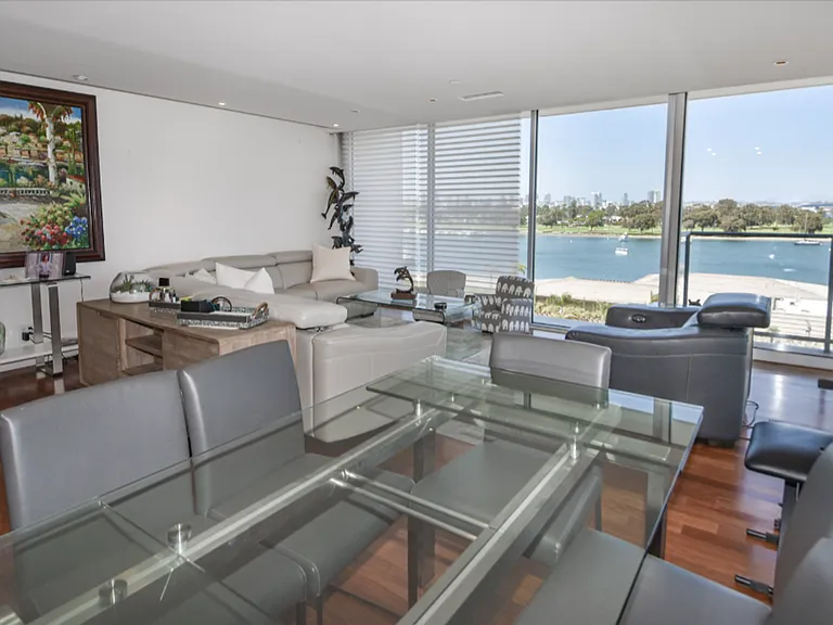 1810 Avenida Del Mundo #503 — Photo 4