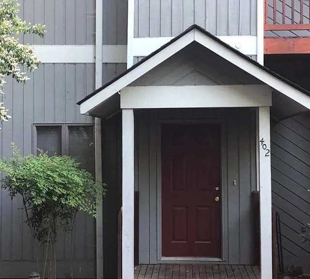 402 Windswept Dr — Photo 1