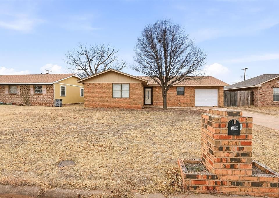 1st image of 1009 Stewart St