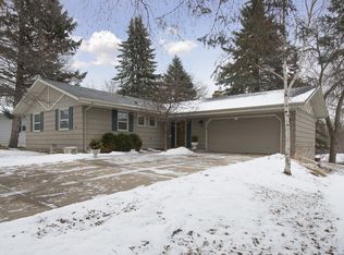 5017 W 106th St, Bloomington, MN 55437