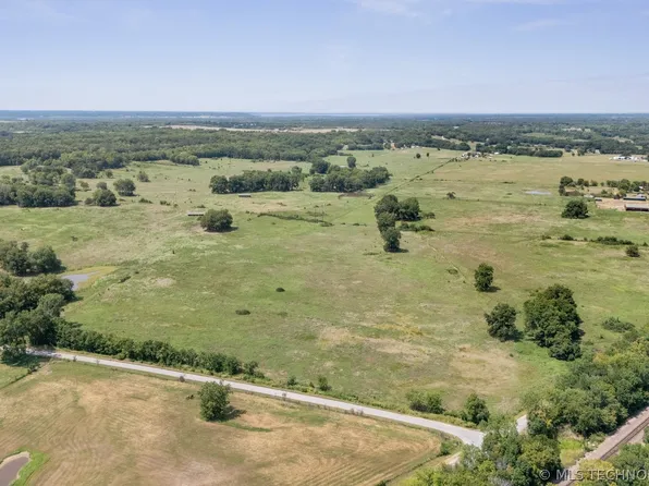 E 420th Rd, Claremore, OK 74017