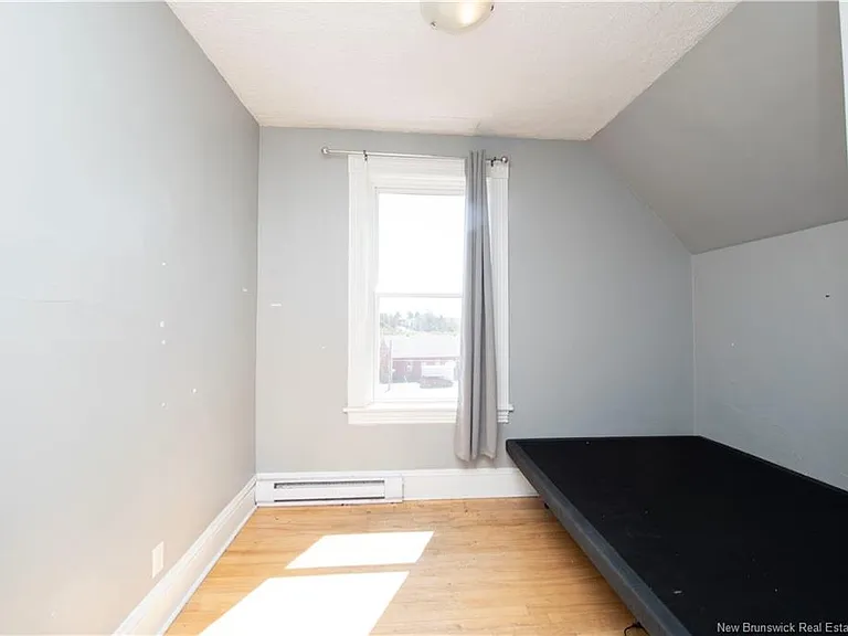 15 Allison Ave — Photo 29