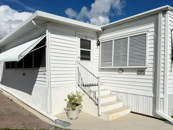 204 Palm Drive #I, Briny Breezes, FL 33435