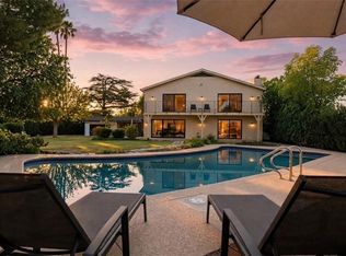 5950 Winnetka Ave, Woodland Hills, CA 91367