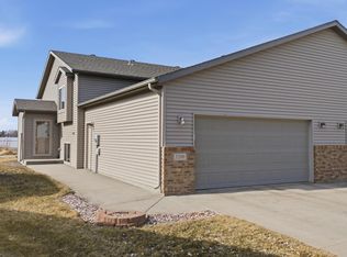 3200 7th Ave N, Moorhead, MN