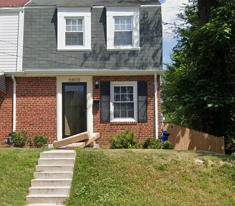 11905 Centerhill Street